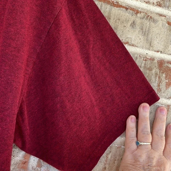 Marvel Deadpool Face Maroon T-shirt - Picture 6 of 6